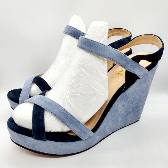 NWOT QLoxe Navy & Light Blue Colorblock Strappy Wedge Sandals Women's Size 8.5 - Picture 2 of 12